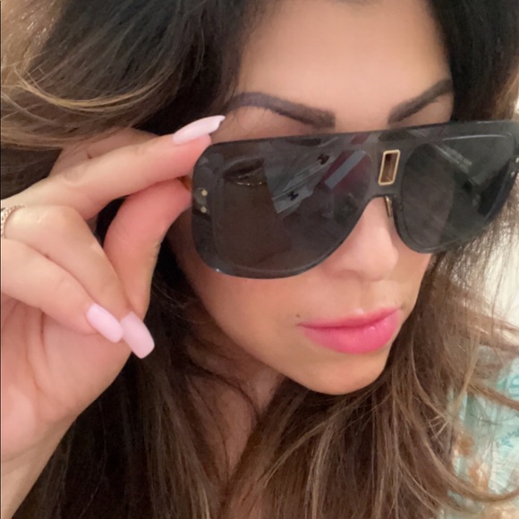 Authentic Dior sunglasses - Picture 7 of 8